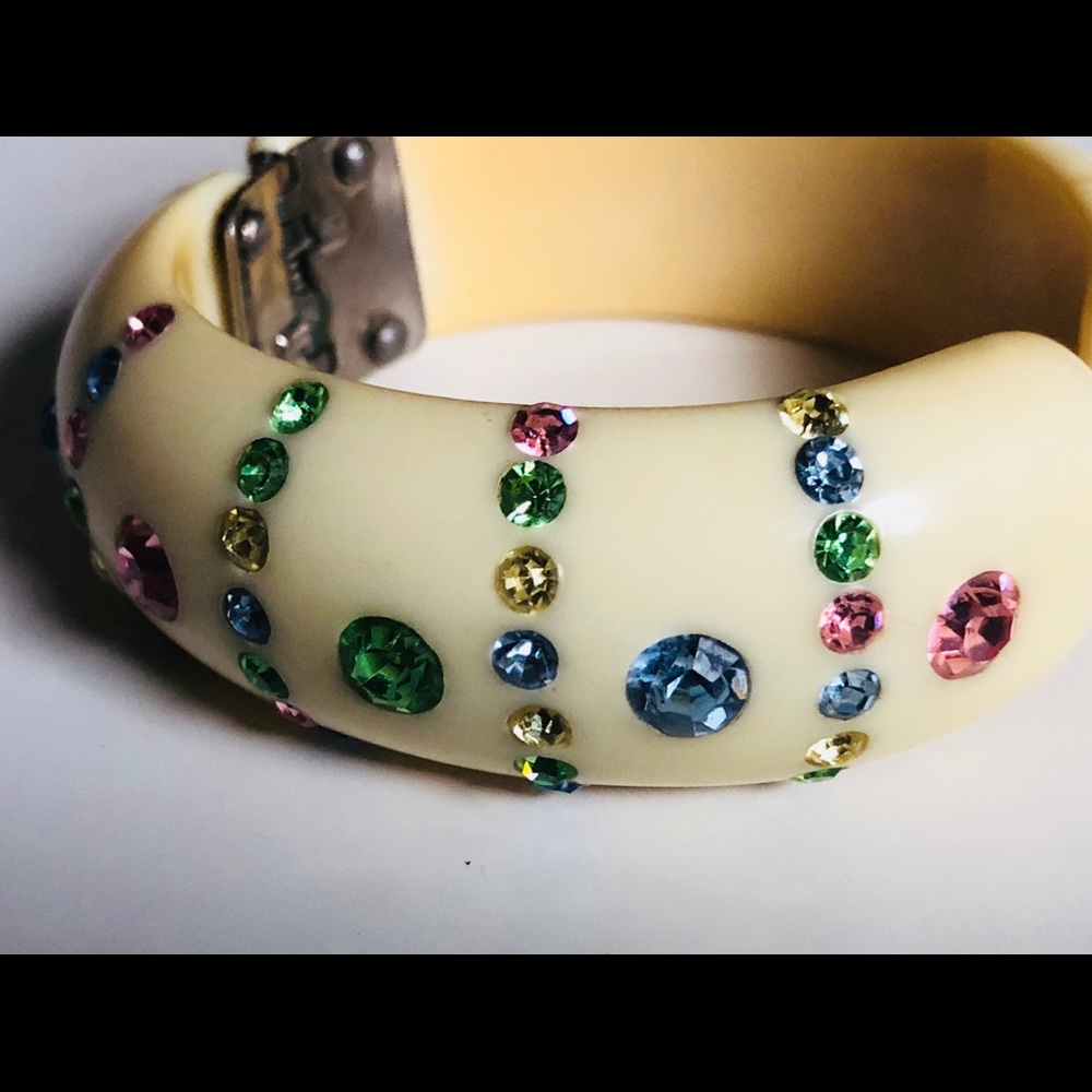 Vintage clamper bracelet unsigned Weiss